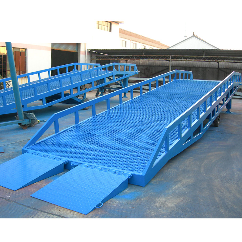 移動(dòng)式液壓登車(chē)橋